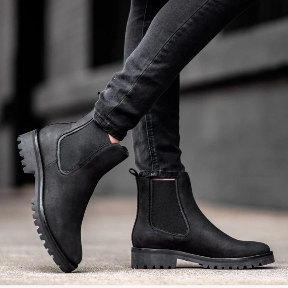 Thursday Boot Company Size 7 Legend Chelsea Matte Black Leather Boots